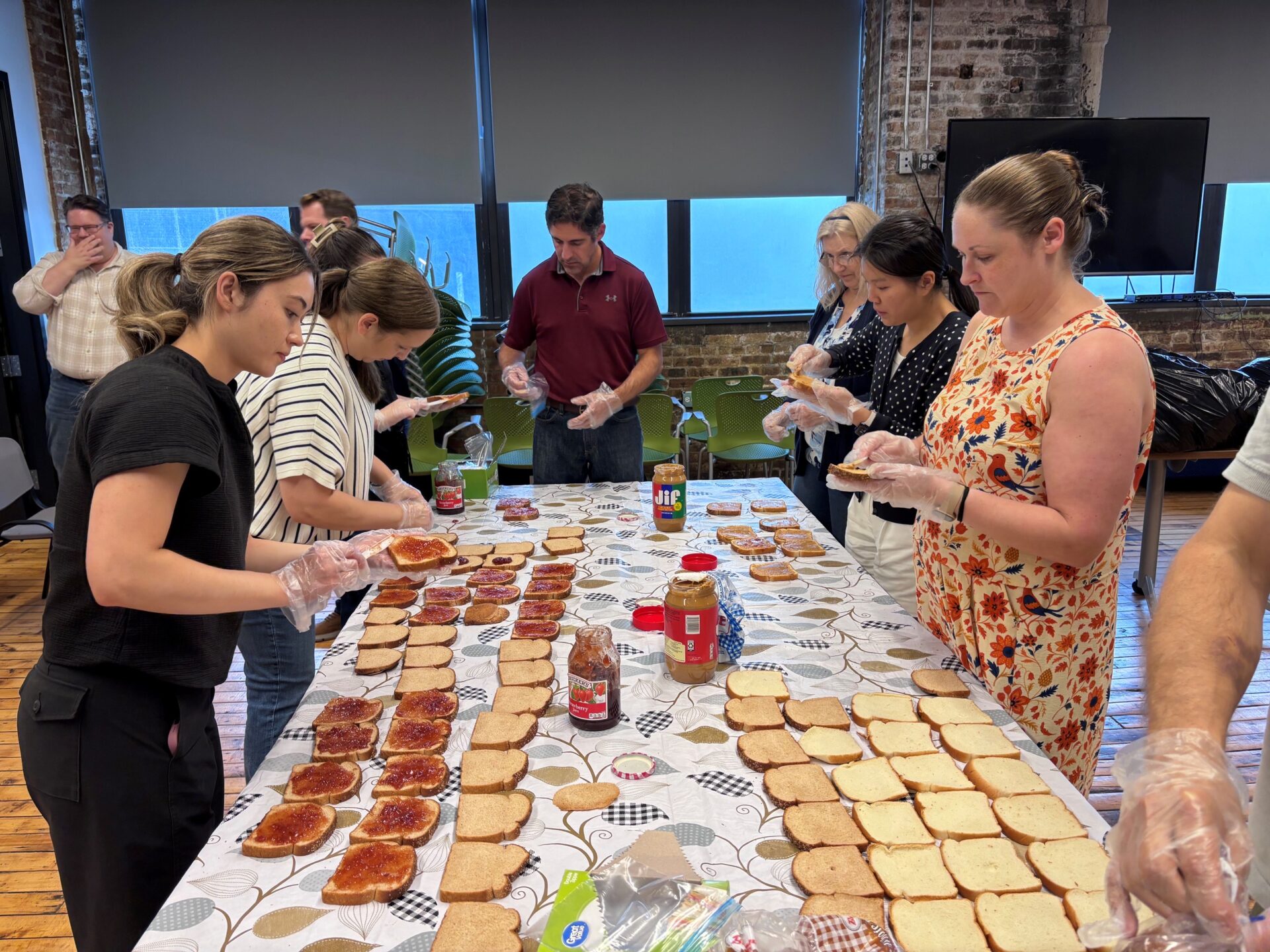 RHP Risk Management staff volunteering with The Night Ministry at the 2026 Annual Firmwide